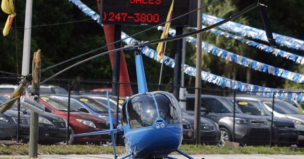 Mỹ: Trực thăng bất ngờ lao xuống đường cao tốc, 1 người thiệt mạng