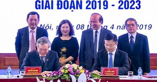 Ký kết Chương trình phối hợp giữa Tòa án nhân dân tối cao và Bộ Tư pháp