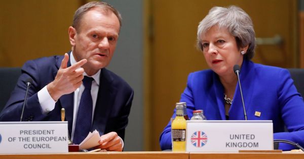 Chủ tịch Hội đồng châu Âu đề xuất lùi thời hạn Brexit 1 năm