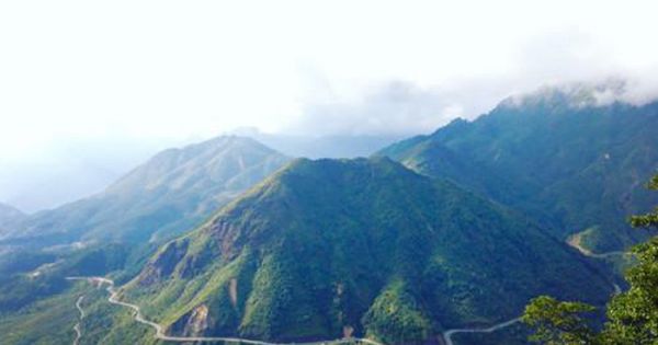 Y Tý - biển mây bồng bềnh đẹp hút hồn dân phượt