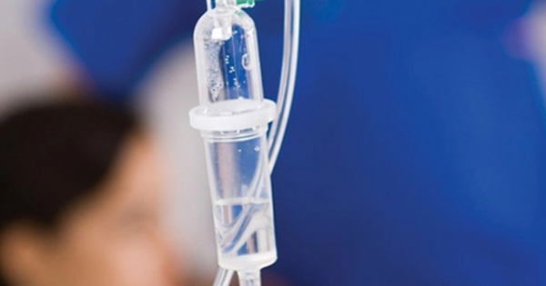 Teo não, sốc chết người vì cứ ốm là xin ... truyền dịch