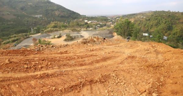 “Xẻ thịt” rừng phòng hộ xung yếu để khai thác đá ở Bảo Lộc, Lâm Đồng