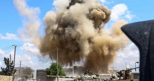 Tripoli bị pháo kích dữ dội, hơn 30 người thương vong