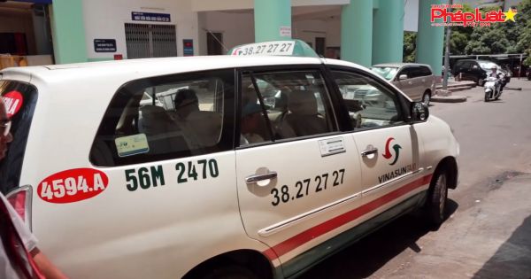Hiệp hội Taxi TPHCM kiến nghị: Grab phải gắn hộp đèn nóc, giữ nguyên Nghị định 86 thay thế