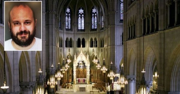 Mỹ: Bắt giữ đối tượng mang xăng vào nhà thờ St. Patrick