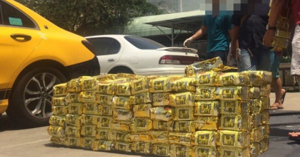 TPHCM: Bắt 1,1 tấn ma túy giấu ở thùng loa