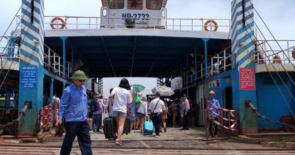 Hải Phòng bắt 10 cán bộ, nhân viên ở bến phà Gót - Cái Viềng bán vé quay vòng