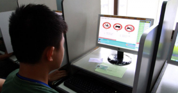 Người thi bằng lái xe có thể bị trượt lý thuyết dù chỉ sai một câu