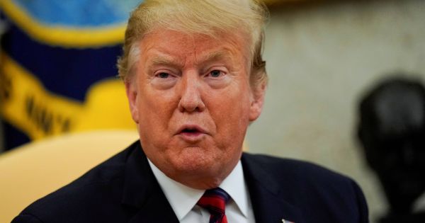 Trước thềm đàm phán, Trump bất ngờ dọa tăng thuế lên hàng Trung Quốc