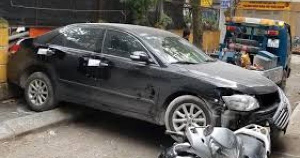 Hà Nội: Tài xế xe Camry lùi xe gây tử vong là đại tá Công an