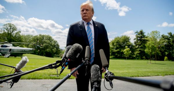 Trump phủ nhận tin đưa 12 vạn quân Mỹ đến Vùng Vịnh