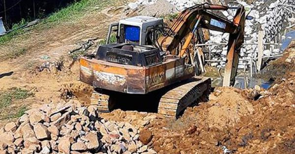 Nhiều sai sót trong quá trình trùng tu kè Hộ Thành hào – Kinh thành Huế