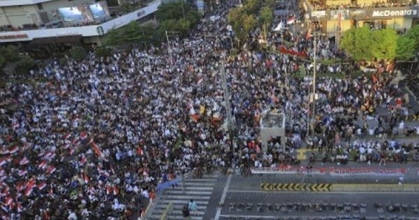 Indonesia: Hậu bầu cử, dòng người biểu tình đổ về Jakarta