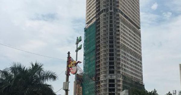Dự án Tháp Doanh nhân xây gần thập kỷ chưa xong