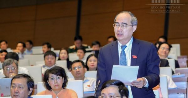 Bí thư thành ủy TPHCM: Cần một bộ phận người dân sinh con thứ 3