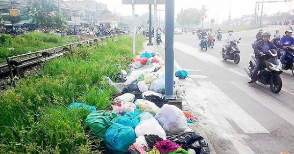 TPHCM: Cần kiên quyết dẹp nạn xả rác bừa bãi