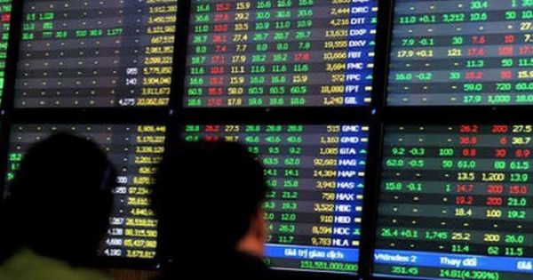 Xử phạt hành chính một cá nhân và doanh nghiệp mua bán “chui” cổ phiếu