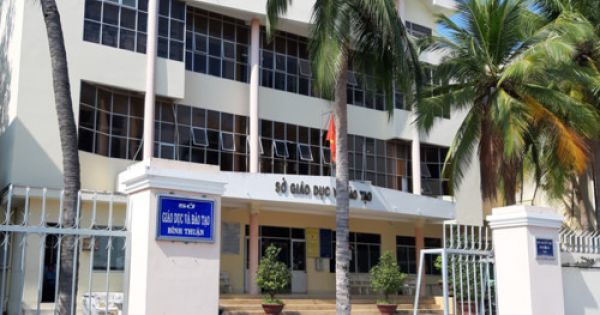 Cách chức cán bộ làm lộ đề thi ở Bình Thuận