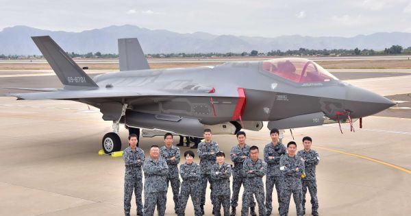 Nhật Bản công bố nguyên nhân máy bay F-35 rơi xuống biển