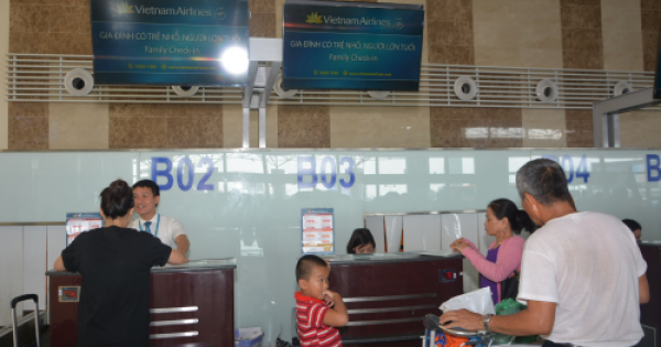 Quầy làm thủ tục hàng không riêng cho gia đình có người cao tuổi, trẻ nhỏ