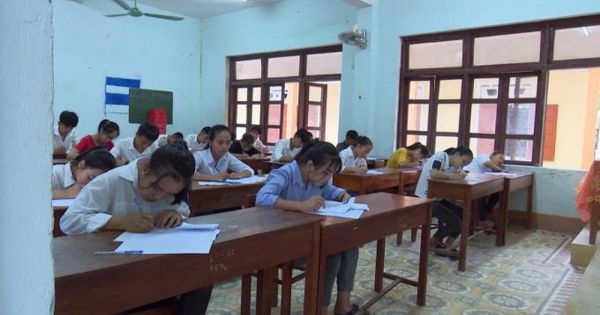 Sở GD-ĐT tỉnh Quảng Bình đề nghị kỷ luật 2 cán bộ coi thi 