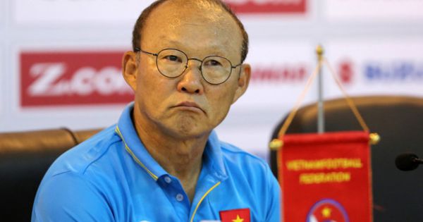 Chủ tịch CLB HAGL không hỗ trợ VFF trả lương cho HLV Park Hang-seo