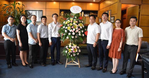 Lãnh đạo Bộ Tư pháp chúc mừng một số cơ quan báo chí