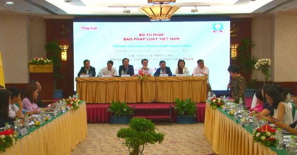 Tọa đàm vinh danh Doanh nghiệp, Doanh nhân: Vai trò của pháp luật trong việc đảm bảo an toàn thực phẩm