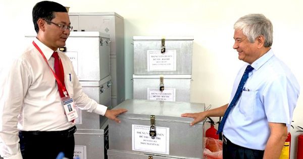 Nếu phòng thi có camera, yêu cầu niêm phong camera để tránh lộ đề thi