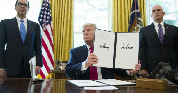 Trump ký lệnh áp đặt trừng phạt lên các lãnh đạo cấp cao Iran