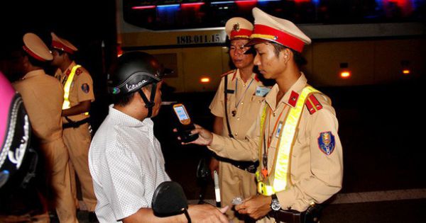 Công khai tên, số điện thoại của CSGT tuần tra xử lý vi phạm, đăng ký xe