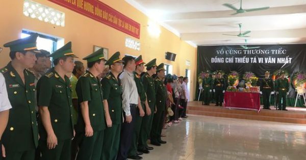 Thăng quân hàm cho 2 cán bộ Biên phòng bị thương khi làm nhiệm vụ