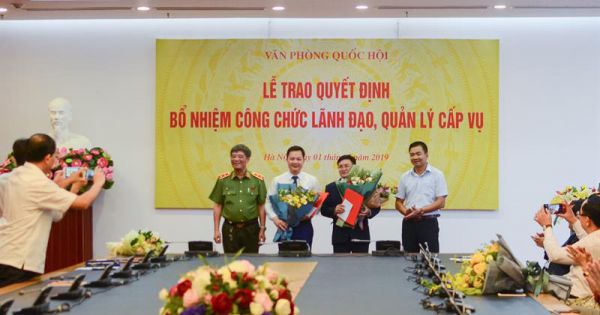 Văn phòng Quốc hội trao loạt quyết định nhân sự