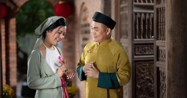 “Vua hài đất Bắc” Xuân Hinh quên lạnh song ca cùng Đinh Hiền Anh