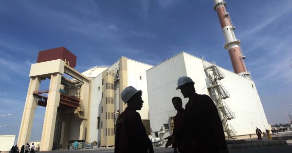 Trump cảnh báo lời đe dọa nâng sản lượng uranium của Iran