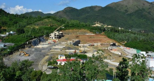 Nha Trang di dời người dân, tháo dỡ “tường thành” xây dựng trái phép