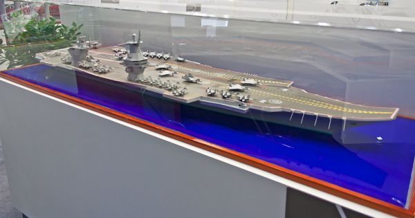 Nga tiết lộ mẫu tàu sân bay mới có thể mang Su-57