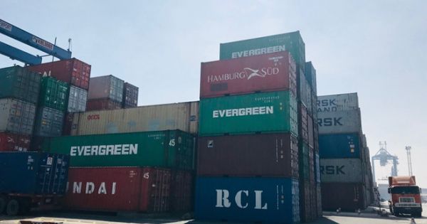 Chi nhập máy vi tính, điện tử gần 24 tỉ USD