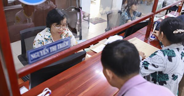 Cán bộ phải thi ngoại ngữ khi đề bạt chức danh lãnh đạo