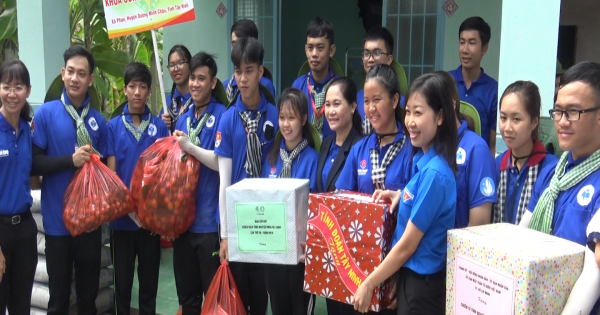 Lãnh đạo TPHCM thăm chiến sĩ Mùa hè xanh tại Tây Ninh