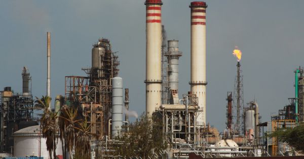 Venezuela lại mất điện diện rộng, nghi bị tấn công điện từ