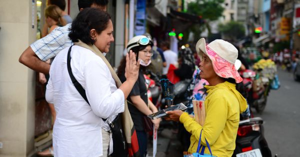 Từ 1/8/2019: Tranh giành, chèo kéo khách du lịch có thể bị phạt tới 3 triệu đồng