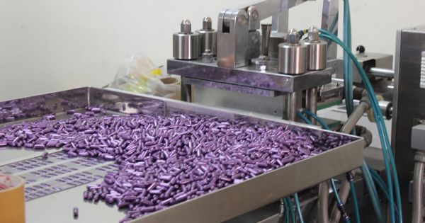 Phá đường dây làm giả thuốc tân dược, thực phẩm chức năng ở TPHCM