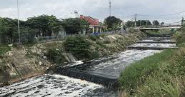 TPHCM: Kênh Ba Bò tiếp tục ô nhiễm dù đầu tư cả nghìn tỷ đồng để cải tạo