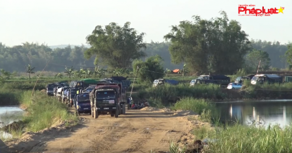 Quảng Ngãi: Doanh nghiệp đua nhau “rút ruột” sông Trà Khúc