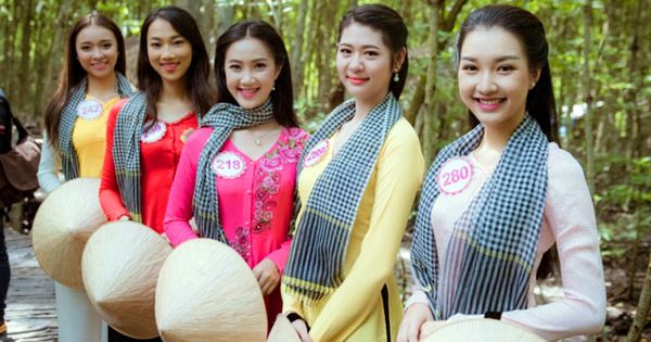 1.000 người trình diễn áo bà ba tại Lễ hội dừa Bến Tre