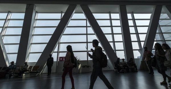 Du khách rời Malaysia sắp đóng 