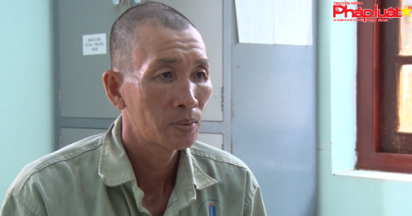 Bị đánh mù mắt vì bị nghi nói người khác trộm điện thoại