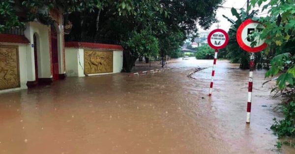 Mưa lớn kéo dài ở Đắk Lắk, nhiều xã ngập nặng, chia cắt