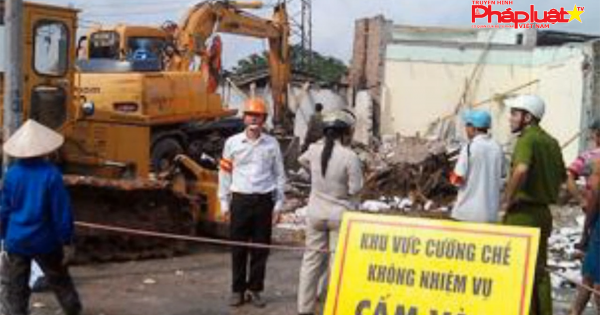 Ba nữ công an bị người phụ nữ nhiễm HIV lao vào cào, cắn gây thương tích